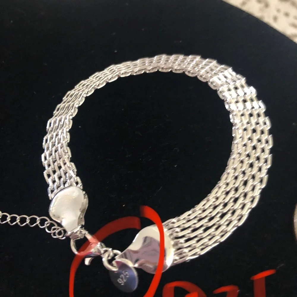 NWOT 925 Sterling Silver Stamped Bracelet